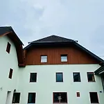 Gutshof Zum Wurzgarten Rum i privatbostad *