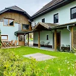 Gutshof Zum Wurzgarten * Hainbach