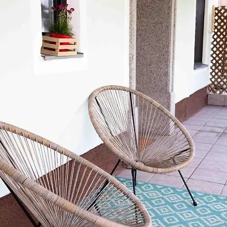 Gutshof Zum Wurzgarten * Hainbach