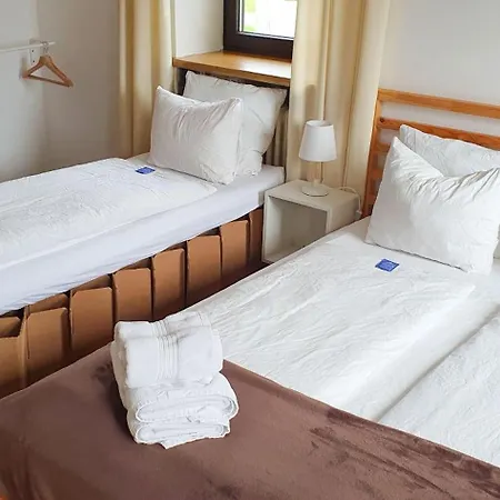 Gutshof Zum Wurzgarten * Hainbach