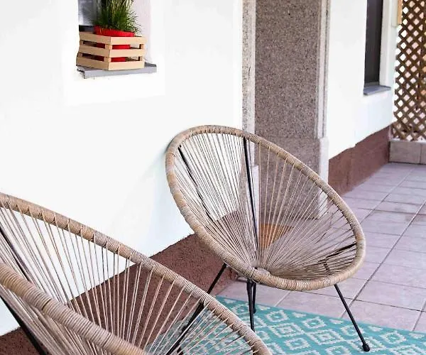 Gutshof Zum Wurzgarten * Hainbach