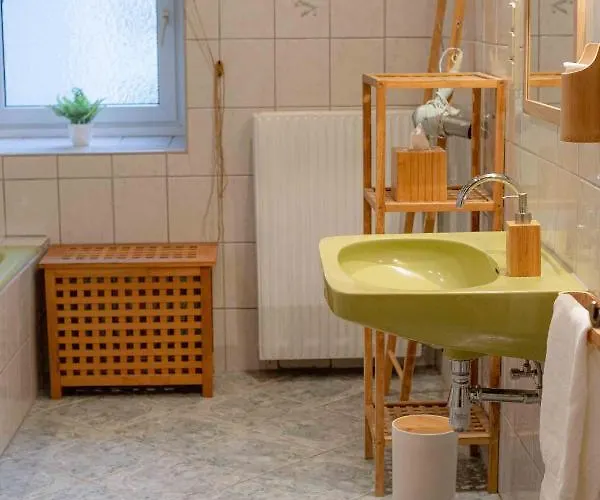 Homestay Gutshof Zum Wurzgarten *