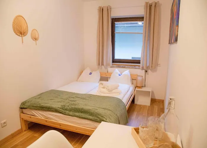 Gutshof Zum Wurzgarten Homestay