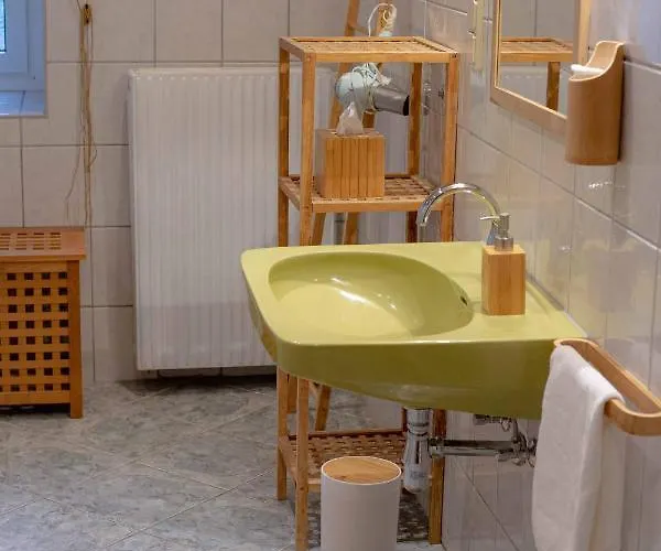 Homestay Gutshof Zum Wurzgarten