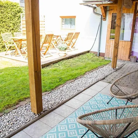 Privatunterkunft Gutshof Zum Wurzgarten