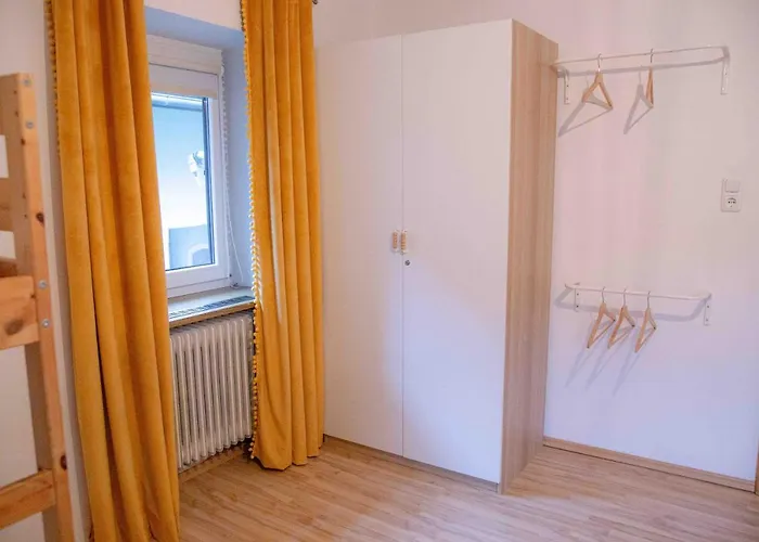 Gutshof Zum Wurzgarten * Hainbach